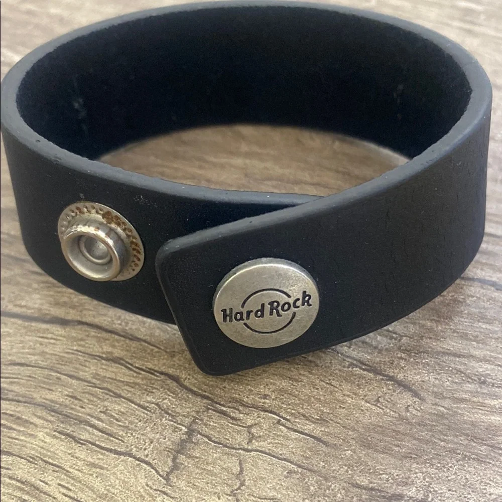 Hard Rock Cafe Black and Silver Jewelry Bracelet